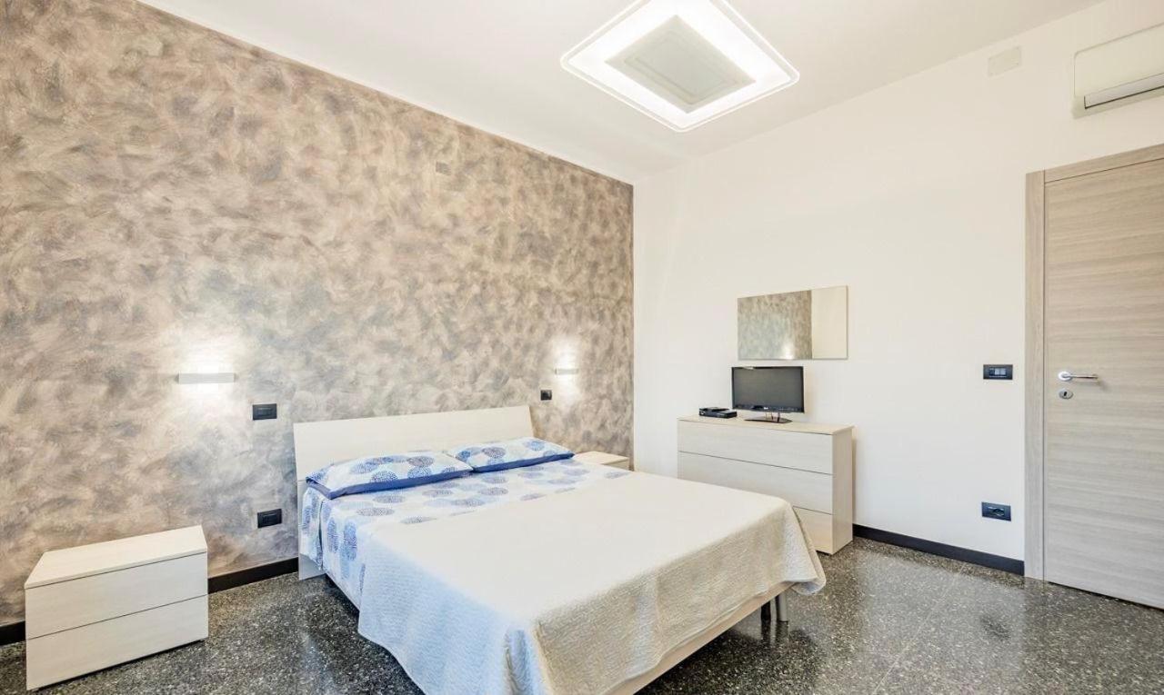 Apartamento Ad Un Passo Dal Mare Savona Exterior foto